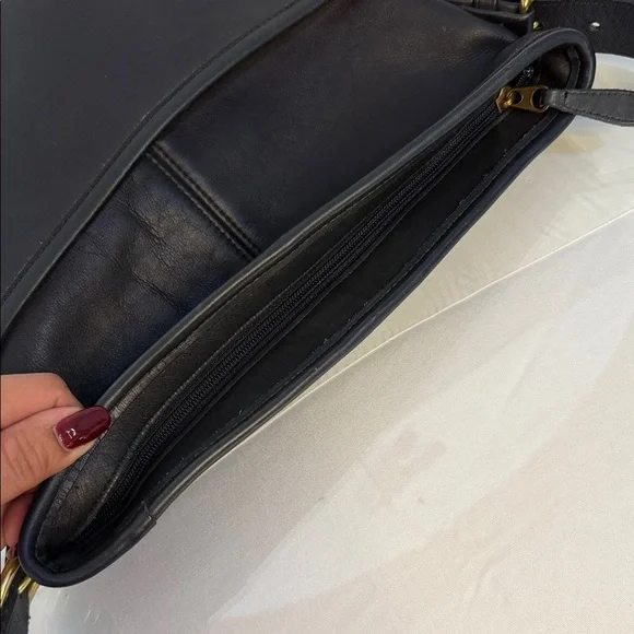 Coach Vintage 4153 Black Leather Messenger Bag❤️❤️❤️🎀 - Picture 8 of 15